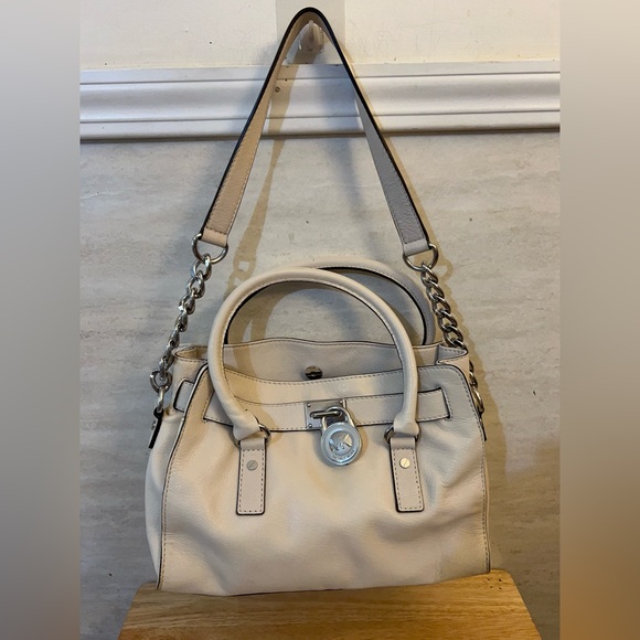 Michael Kors Hamilton Satchel Handbag Padlock Detail - Picture 2 of 15